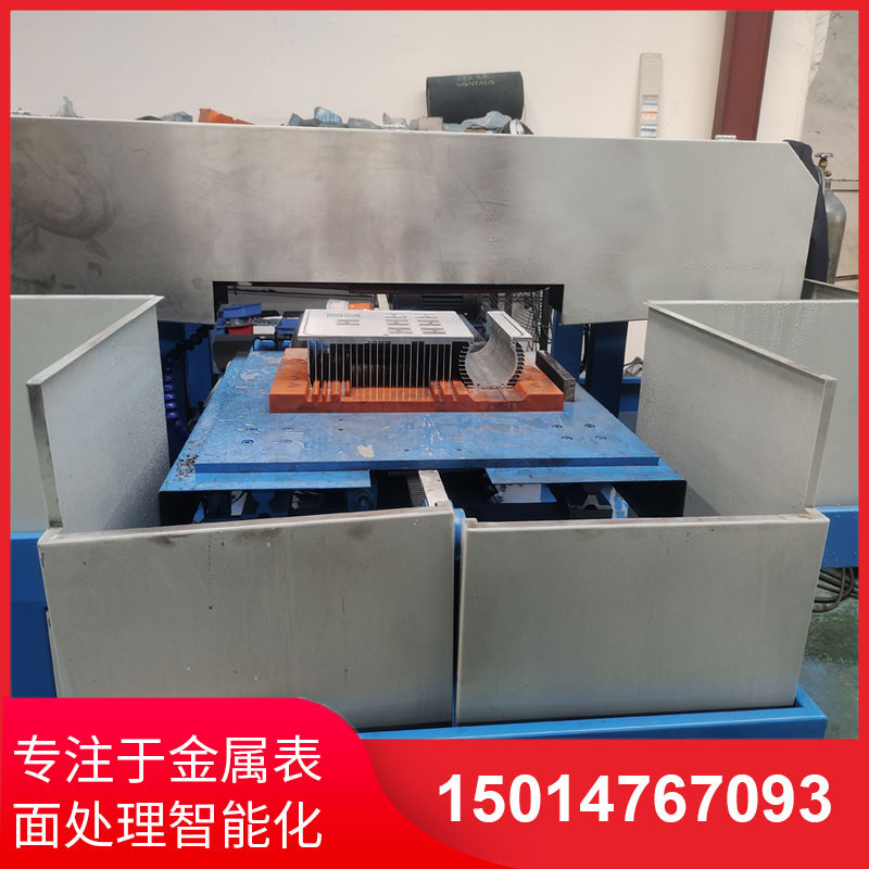 鋁(lv)材(cai)直(zhi)紋拉(la)絲(si)機(ji)廠(chang)傢